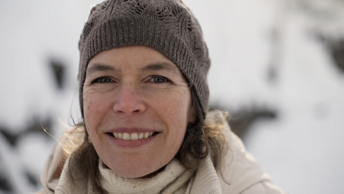 Plan rapproché d'Isabelle Hénault.