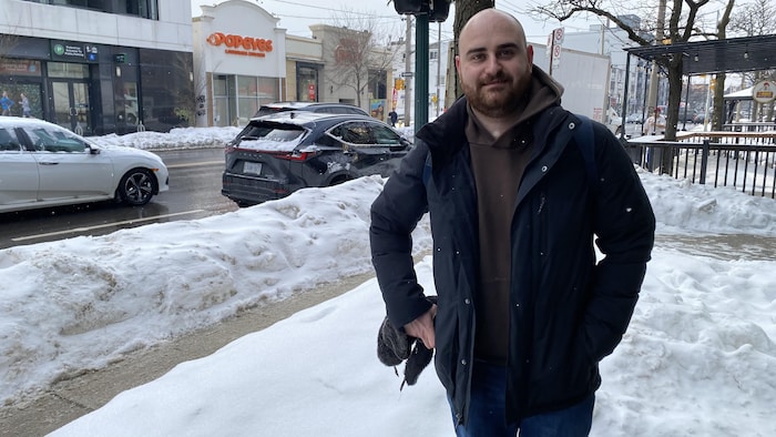 Jacob Citron sans sa tuque sur l’avenue Eglinton.