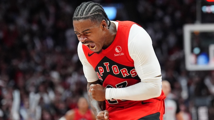 Jamal Shead célèbre en criant.