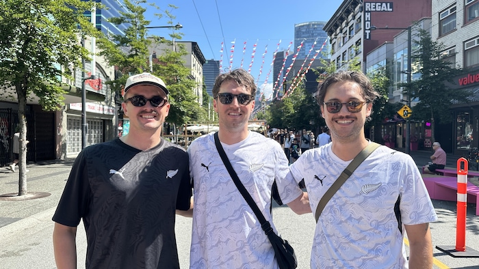 Des supporteurs de la Nouvelle-Zélande dans le centre-ville de Vancouver.
