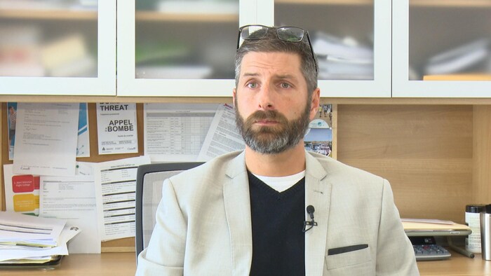 Jamie Degrace, directeur général de l'aéroport de Bathurst.