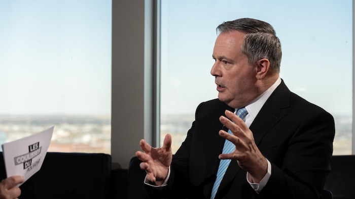 Jason Kenney en entrevue à l'émission Les coulisses du pouvoir.