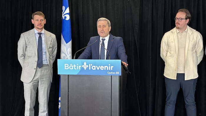 Pierre Graff, Jean-François Simard et Rudy Humbert en point de presse.