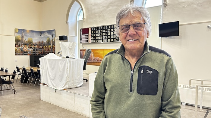 Jean-Paul Heppell, dans la salle où se tiennent les bingos, à l'arrière de la Cathédrale.