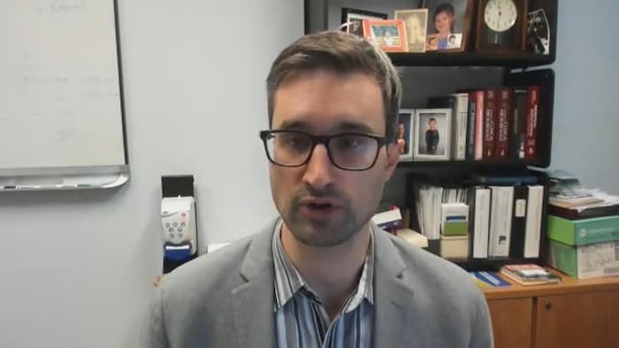 Jérôme Leis dans son bureau.