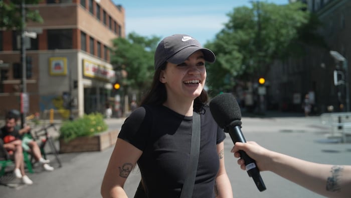 Kayla, sur la rue du Mont Royal