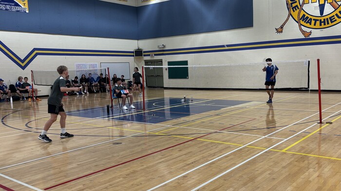 Partie de badminton. 