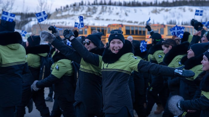 Des membres de l’équipe Nunavik-Québec lors de la cérémonie d’ouverture.