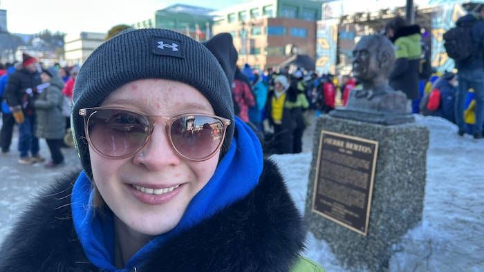 Une athlète lors de la cérémonie de clôture des Jeux d'hiver de l'Arctique.
