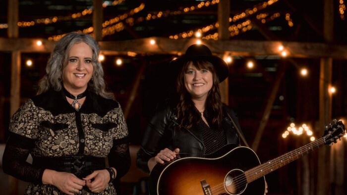 Jocelyne Baribeau et Joannie Benoit.