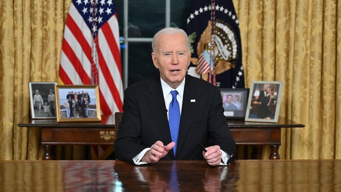 Le président Joe Biden s'adresse aux Américains dans un discours dans le bureau ovale de la Maison-Blanche à Washington. 