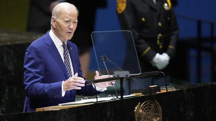 Joe Biden prononce un discours.