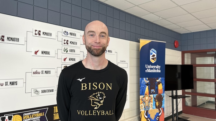 Joe Moore, le coordinateur technique pour le Junior Bison.
