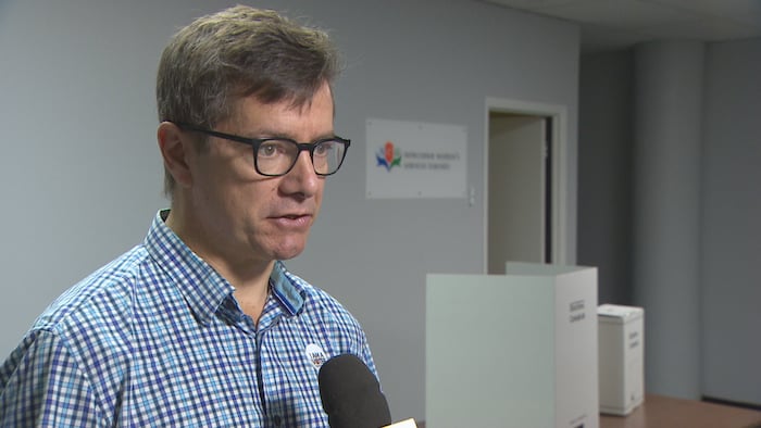 John Beebe en entrevue à Radio-Canada.