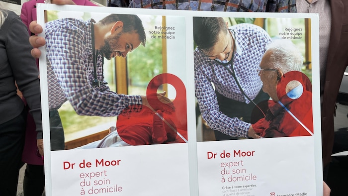 Des affiches de Jonquière-Médic. 