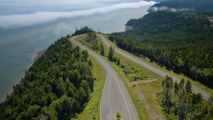 Une vue aérienne du parc Fundy, au Nouveau-Brunswick.