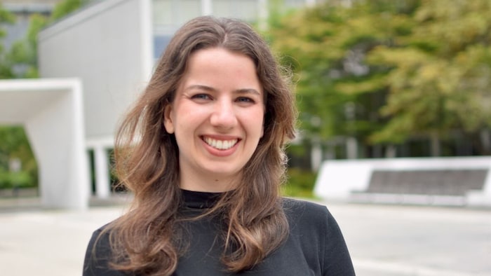 Julia Schillo, étudiante au doctorat au département de linguistique de l’Université de la Colombie-Britannique, en juin 2025.