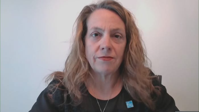 Julie Daignault.
