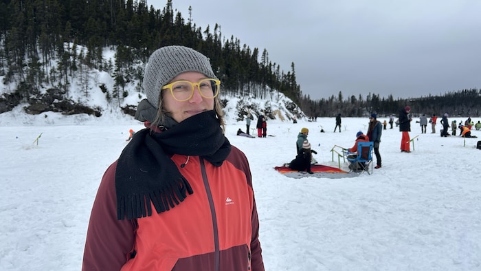 Julie Fouquette Viens sourit.
