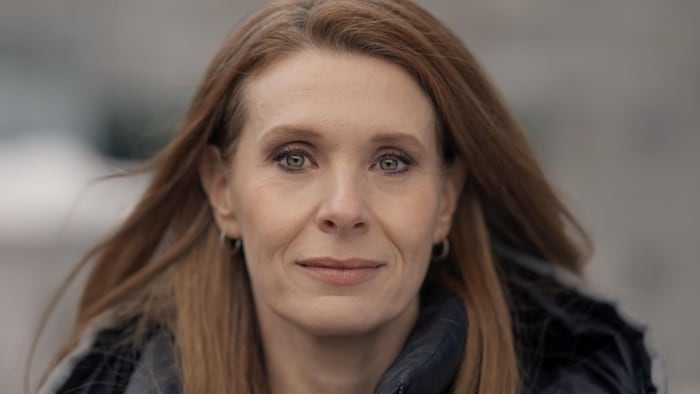 Plan rapproché de Julie Scorah.