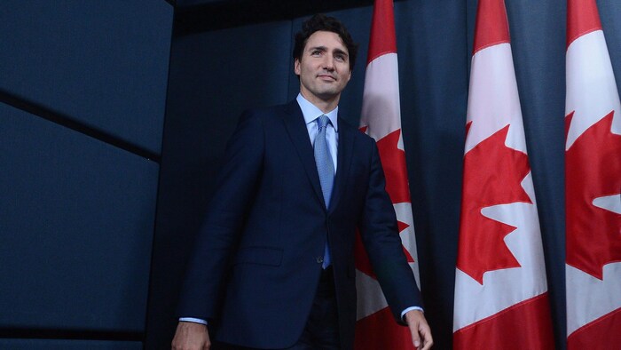 Le premier ministre Justin Trudeau à son arrivée lors de la conférence de presse du 29 novembre 2016.
