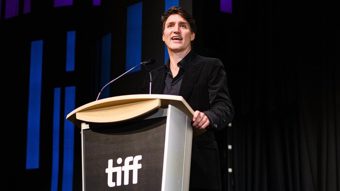 Le premier ministre Justin Trudeau a pris la parole, jeudi à Toronto, lors de l'ouverture du Festival international du film.