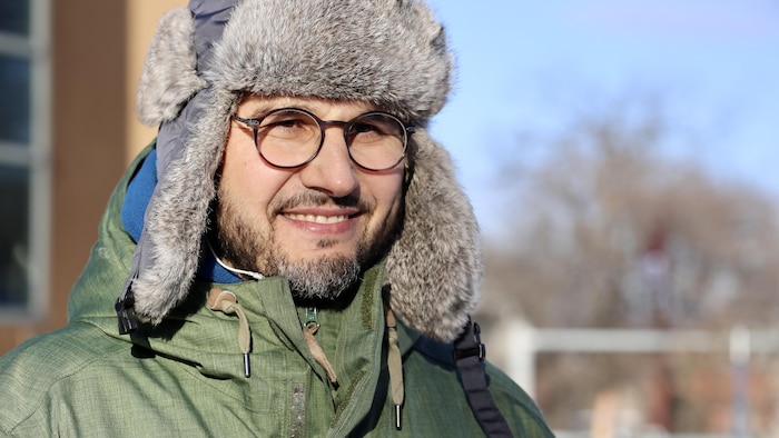 Karim Elabed dehors en hiver.