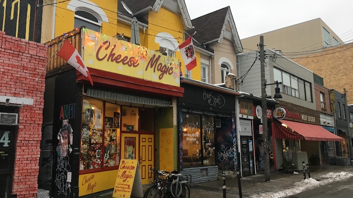 Une rue du quartier Kensington.