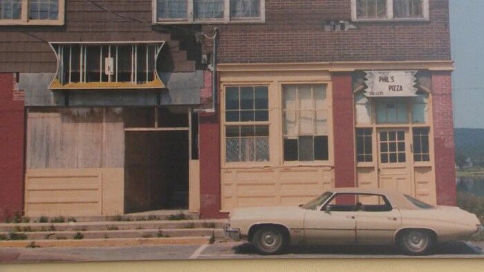 King's Theatre opened in 1921, but was falling apart by the 1970s and home only to Phil's Pizza.