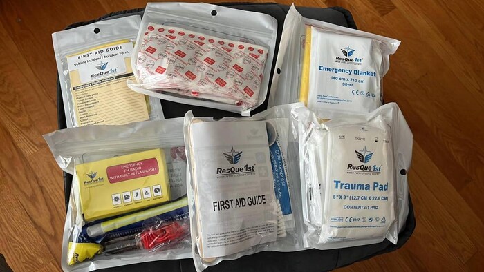 Kit de premiers soins.