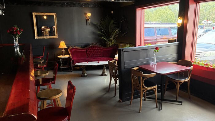 L'aménagement du bar du Centre d'art de Percé.