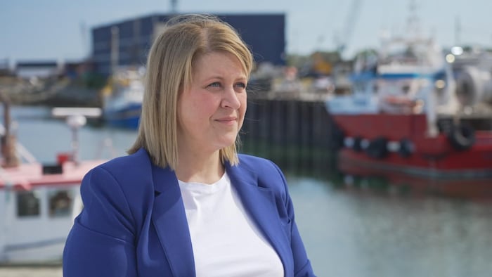 Sandra Gauthier, directrice générale d’Exploramer, dans un port.
