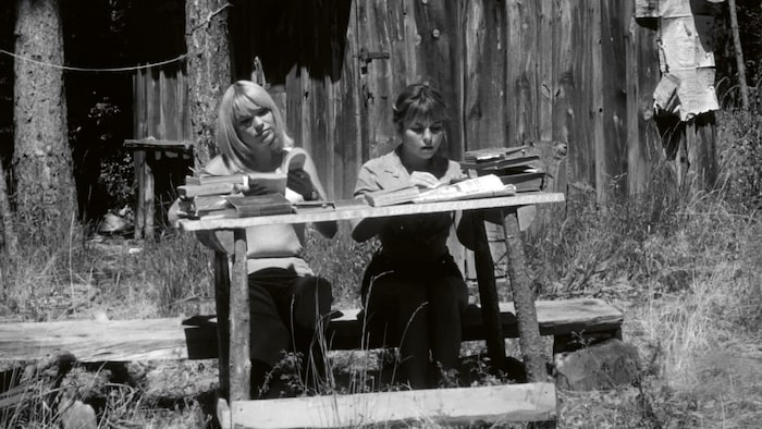 Les actrices Françoise Vatel et Monique Thiriet.