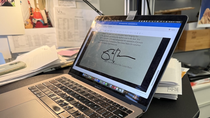 Une copie numérique d'une lettre envoyée par l'ancien vice-président américain, Mike Pence. 