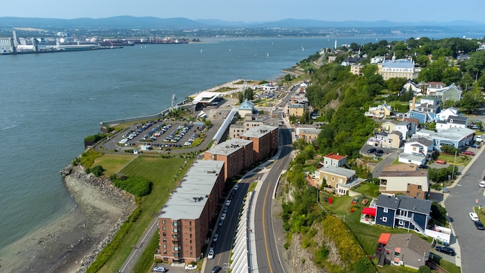 Une vue aérienne du secteur de la Traverse à Lévis.