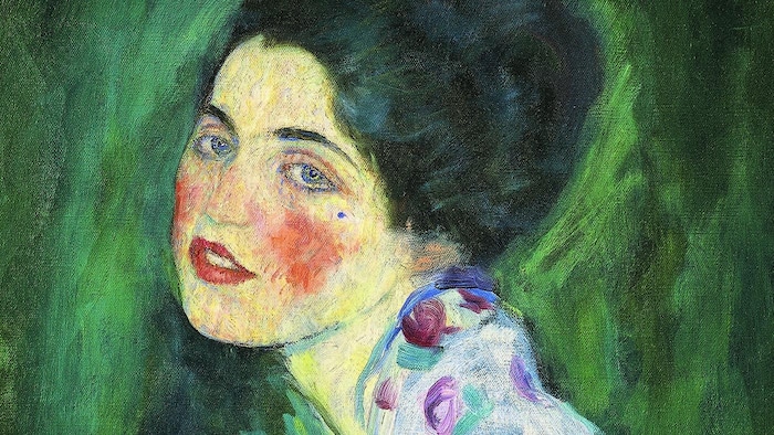 Portrait peint d'une femme par Kilmt.
