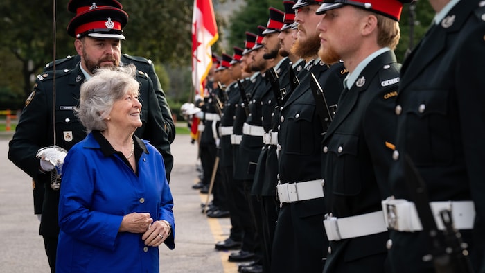 Louise Arbour arrive pour une visite officielle à Queen's Park, à Toronto, le lundi 21 septembre 2026.