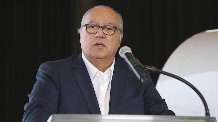 Lourenço Gonçalves lors d'une conférence de presse.