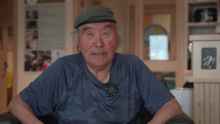 Un portrait de Lucassie Arragutainaq.