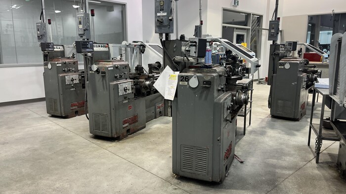 Des machines du centre de formation professionnelle d'Alma.