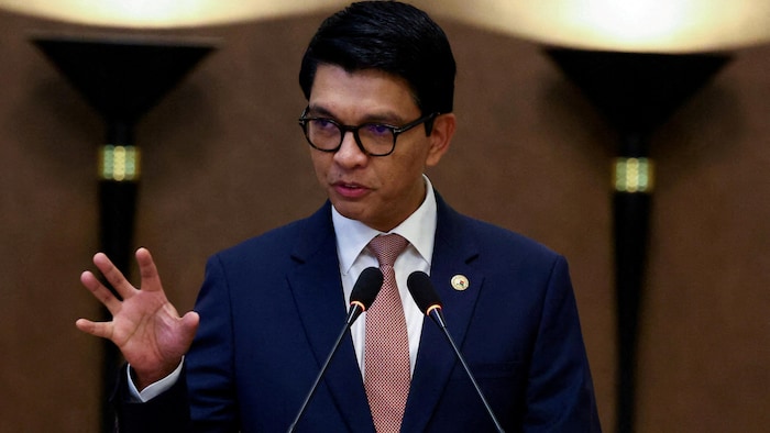 Le président malgache en point de presse.
