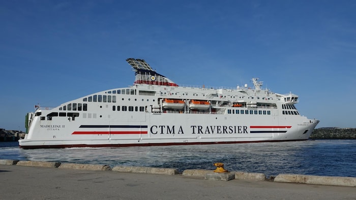 La CTMA Traversier dans le port de Cap-aux-Meules.