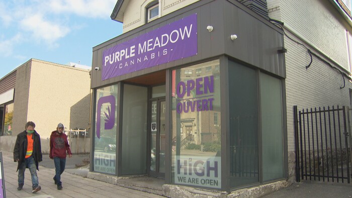 Una tienda de cannabis en Ottawa.