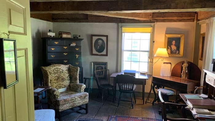 Les meubles dans le salon de la maison.