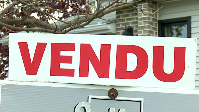 Une maison à vendre.