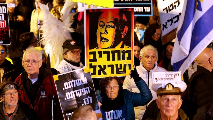 Une manifestation en faveur de la création d'une commission d'enquête sur l'attaque du Hamas du 7 octobre 2023, à Tel-Aviv, en janvier 2026.