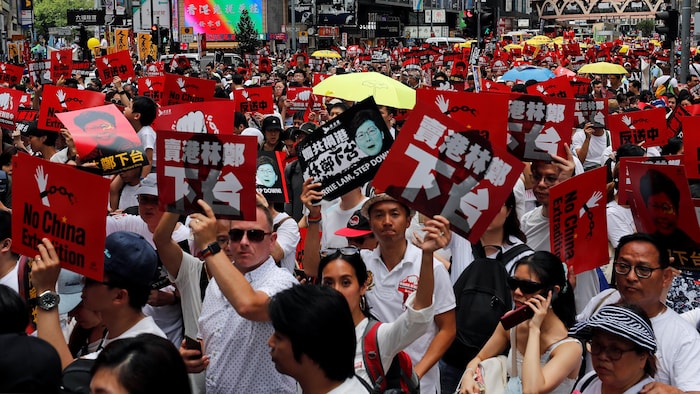 La Peur De Lextradition Vers La Chine Plonge Hong Kong Dans Les Violences Politiques Radio Canada