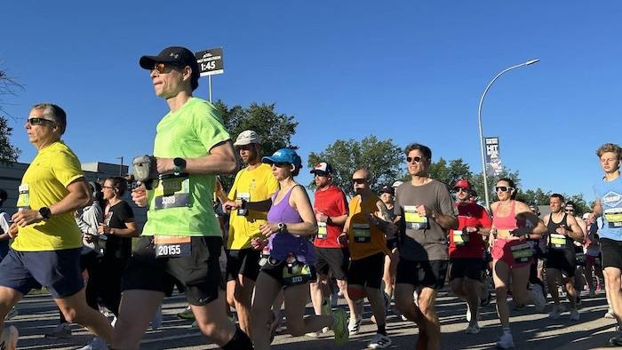 Des personnes participent au Marathon du Manitoba. 