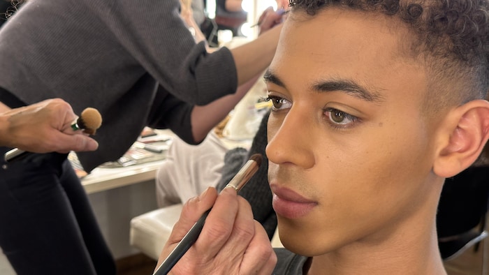 Guillaume Diop on makeup.