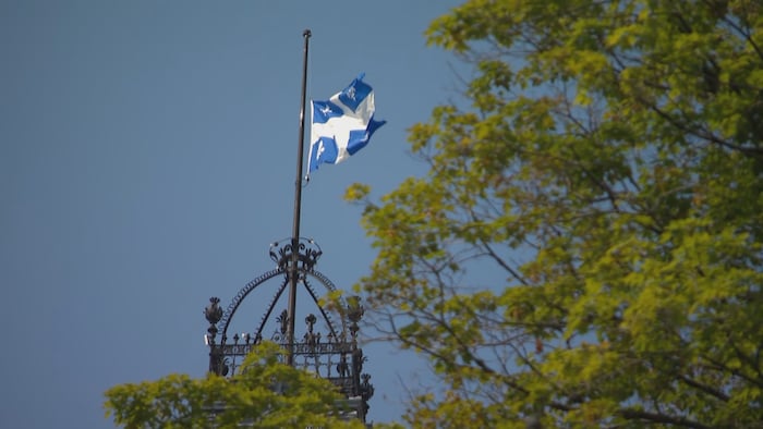 Drapeau en berne.
